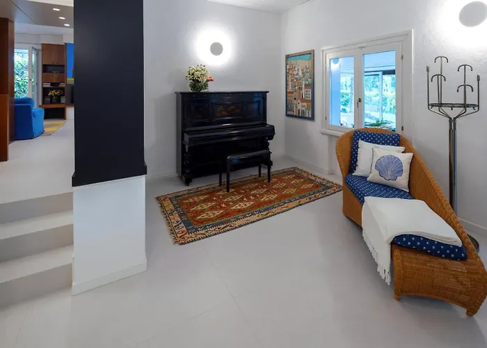 Scultura Seaview Villa Lignano Sabbiadoro